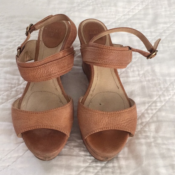 Frye Shoes - Frye Wedge Sandal size 8